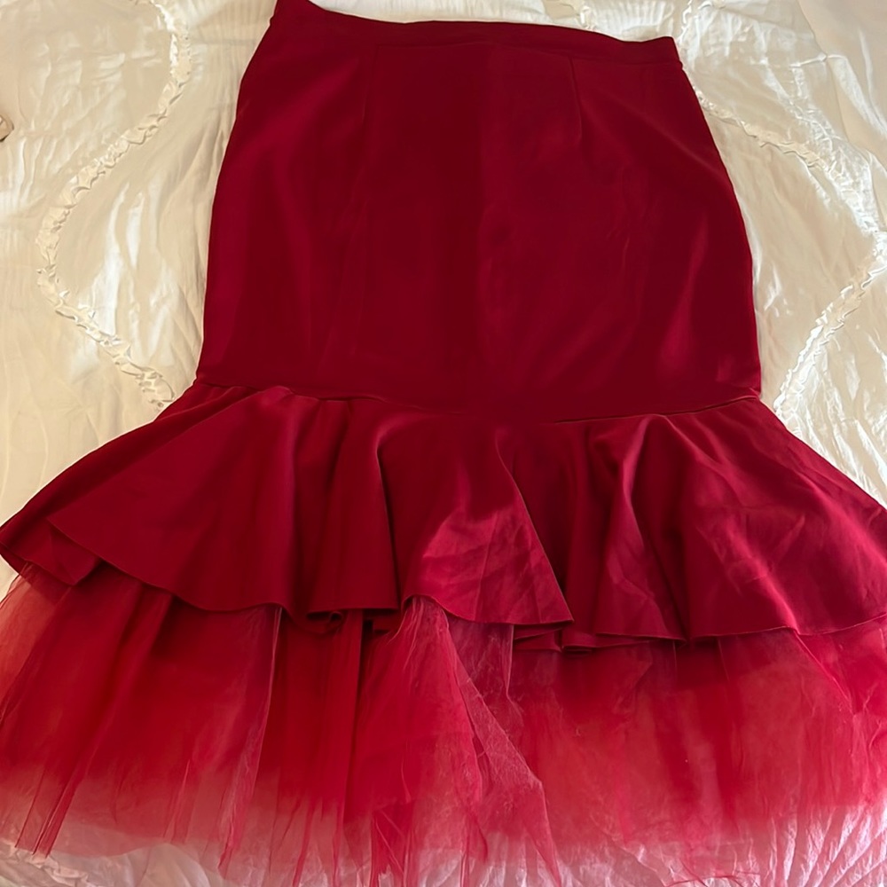 Red skirt with tulle
